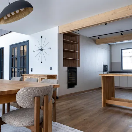 Луксозна вила Chalet Pamporovo *